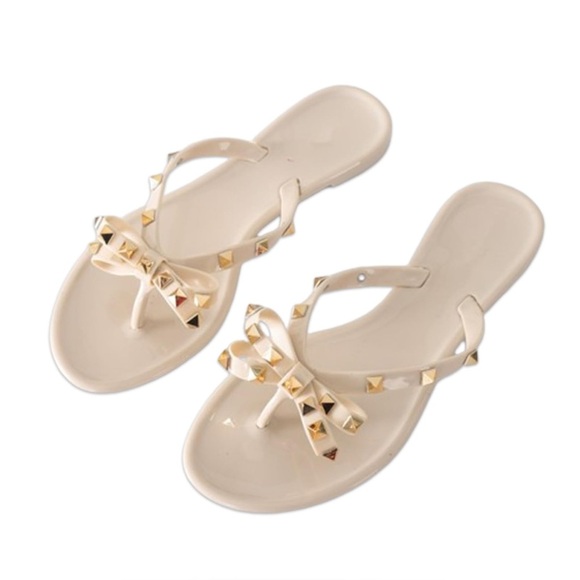 Shoes - Women's Studded Jelly Flip Flop Size 8